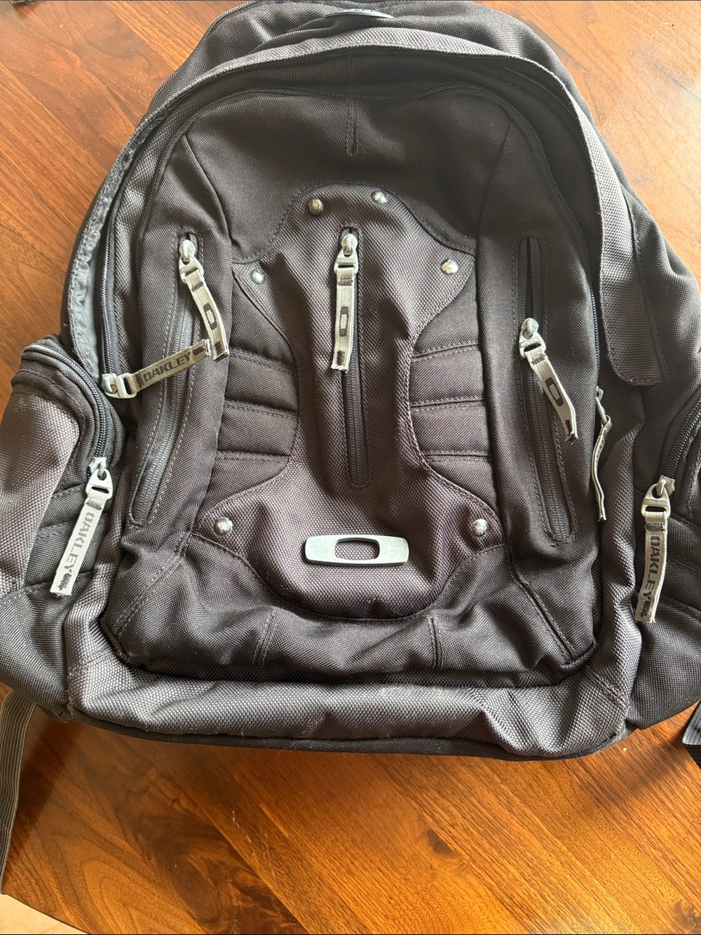Oakley Black Backpack with Multiple Zip Pockets - vintage and rare